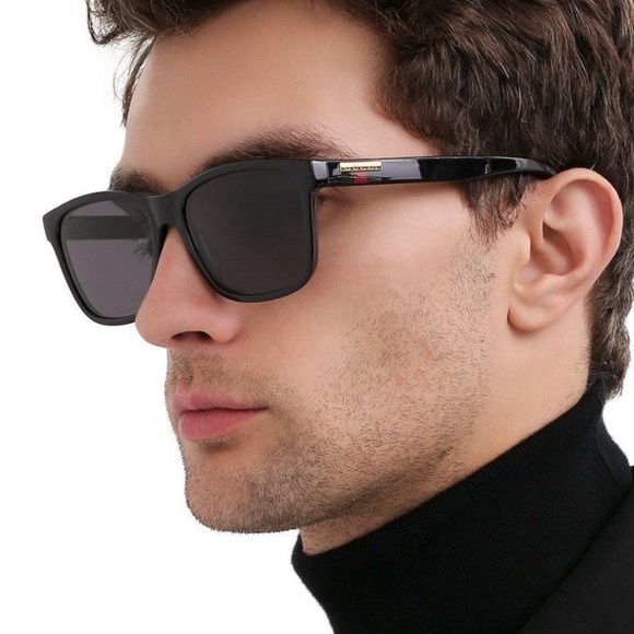 NEW GUCCI SUNGLASSES GUCCI GG0746S 001 NEW COLLECTION GUCCI EYEWEAR - Picture 2 of 13